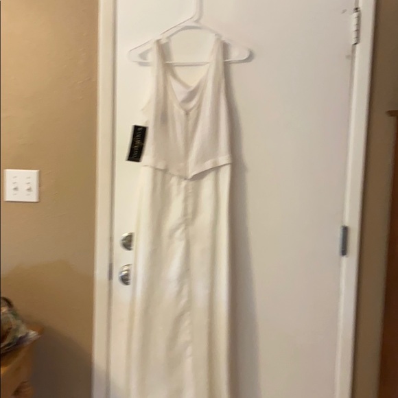 Dress - Picture 2 of 6